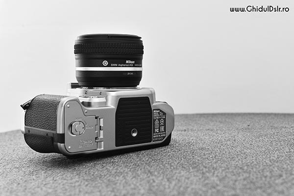 Nikon DF baza