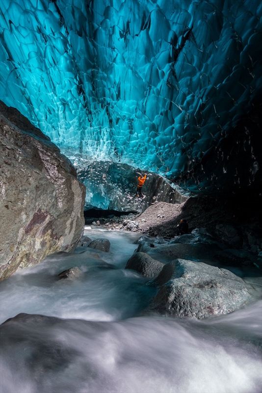 These pictures of the frozen world of the Vatnajökull Glacier were made possible through Sony’s new sensor technology, allowing incredibly detailed low-light photography. Renowned local guides Einar Runar Sigurdsson and Helen Maria explored the frozen world of the Vatnajökull Glacier in Iceland using Sony’s latest digital cameras, the RX10 II and RX100 IV, which feature the world’s first 1.0 type stacked Exmor RS CMOS sensor. This picture: Helen Maria's photos from inside the Waterfall Cave For further information please contact Rochelle Collison at Hope & Glory PR on 020 7014 5306 or at rochelle.collison@hopeandglorypr.com Copyright: © Helen Maria / Sony