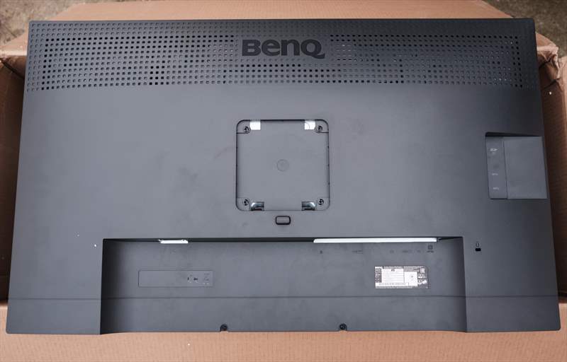 BenQ SW320 (1)