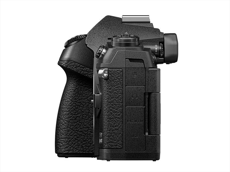 Olympus OM-D E-M1 Mark III - 1 (2)