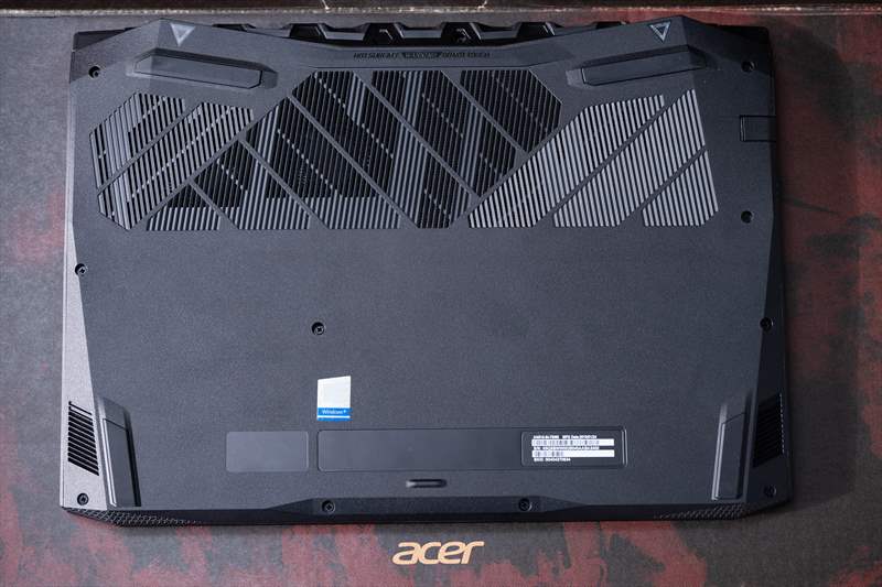 Acer Nitro 5 2019 - Review 01 (5)