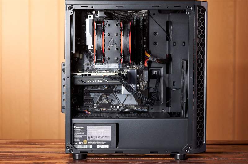 Workstation Pixel Paladin - PC Garage - Ghidul DLSR - 1 (1)